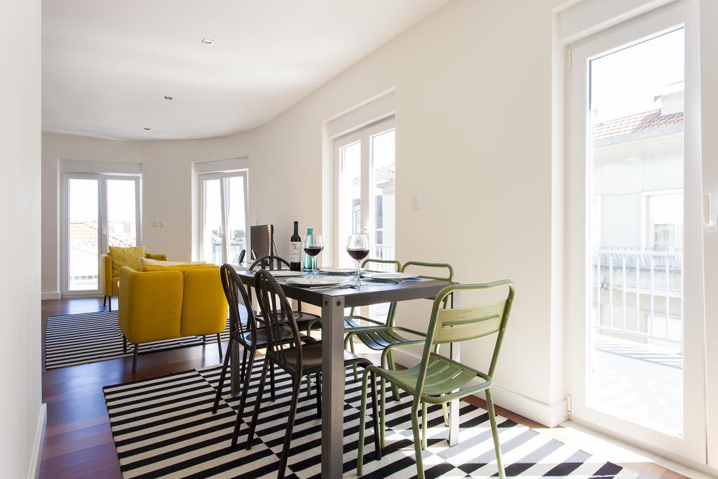 Joivy Joyful 2Br Apt With Terrace Nearby Sao Bento Palace Διαμέρισμα Lisboa Εξωτερικό φωτογραφία